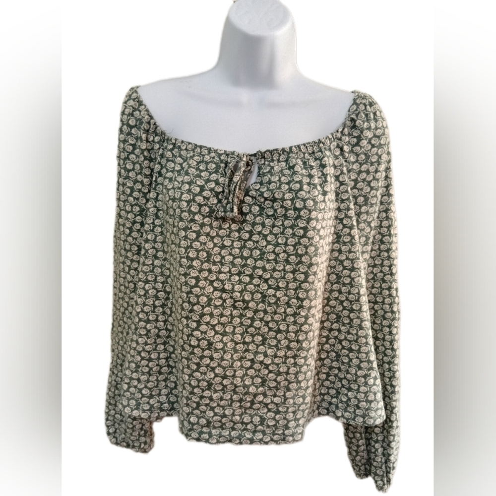 Green and White Floral Blouse Large
